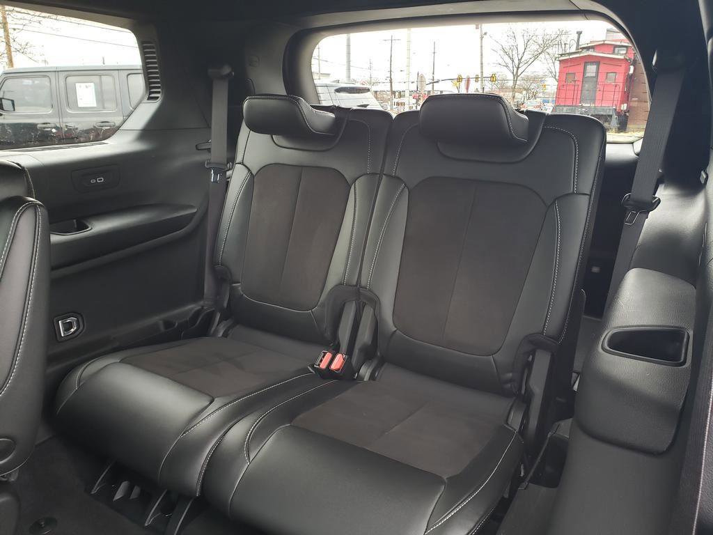 Used 2023 Jeep Grand Cherokee L Laredo image 21