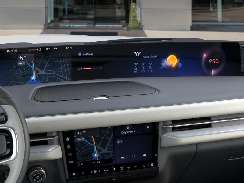 New 2026 Lincoln Navigator Premiere AWD/4WD image 14