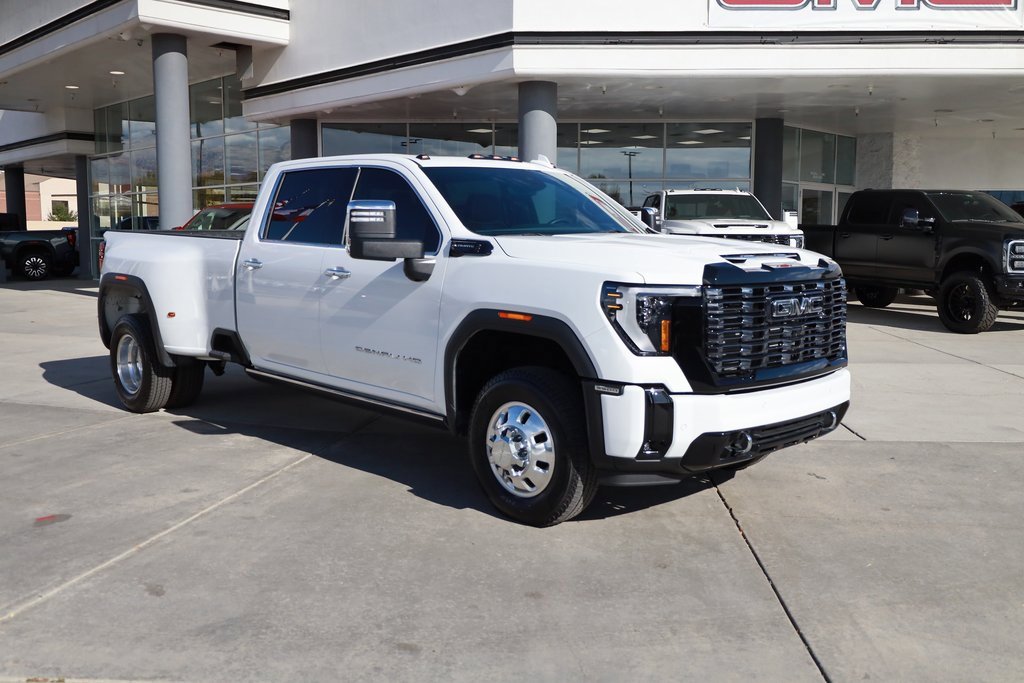 Used 2025 GMC Sierra 3500 Denali Ultimate image 8