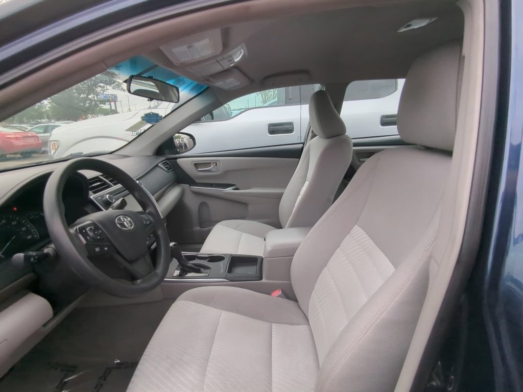 Used 2015 Toyota Camry LE FWD image 6