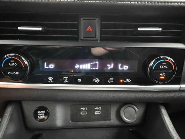 Used 2025 Nissan Rogue SV AWD/4WD image 15