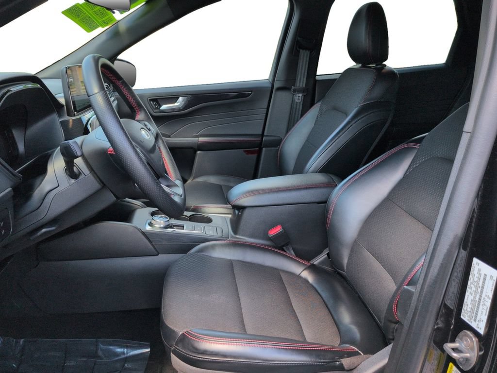 Used 2025 Ford Escape ST-Line Select AWD/4WD image 21