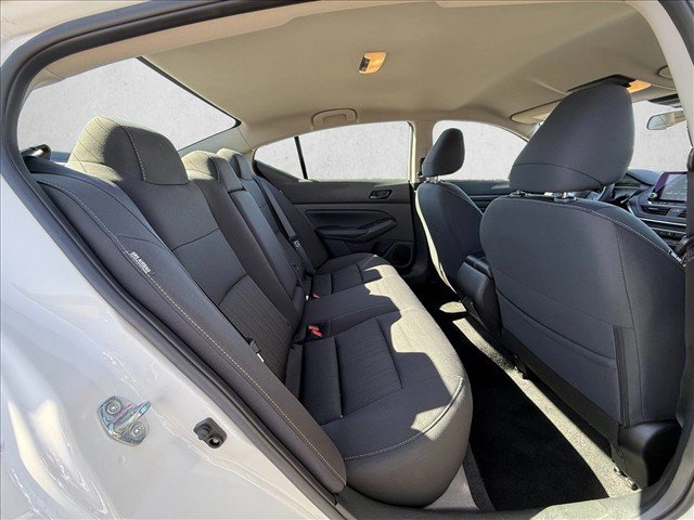 Used 2025 Nissan Altima 2.5 SV FWD image 23