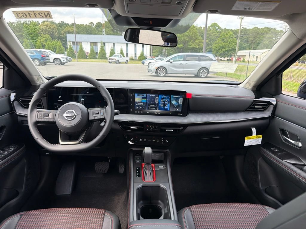 New 2026 Nissan Kicks SR w/ Cold Weather Package AWD/4WD image 6