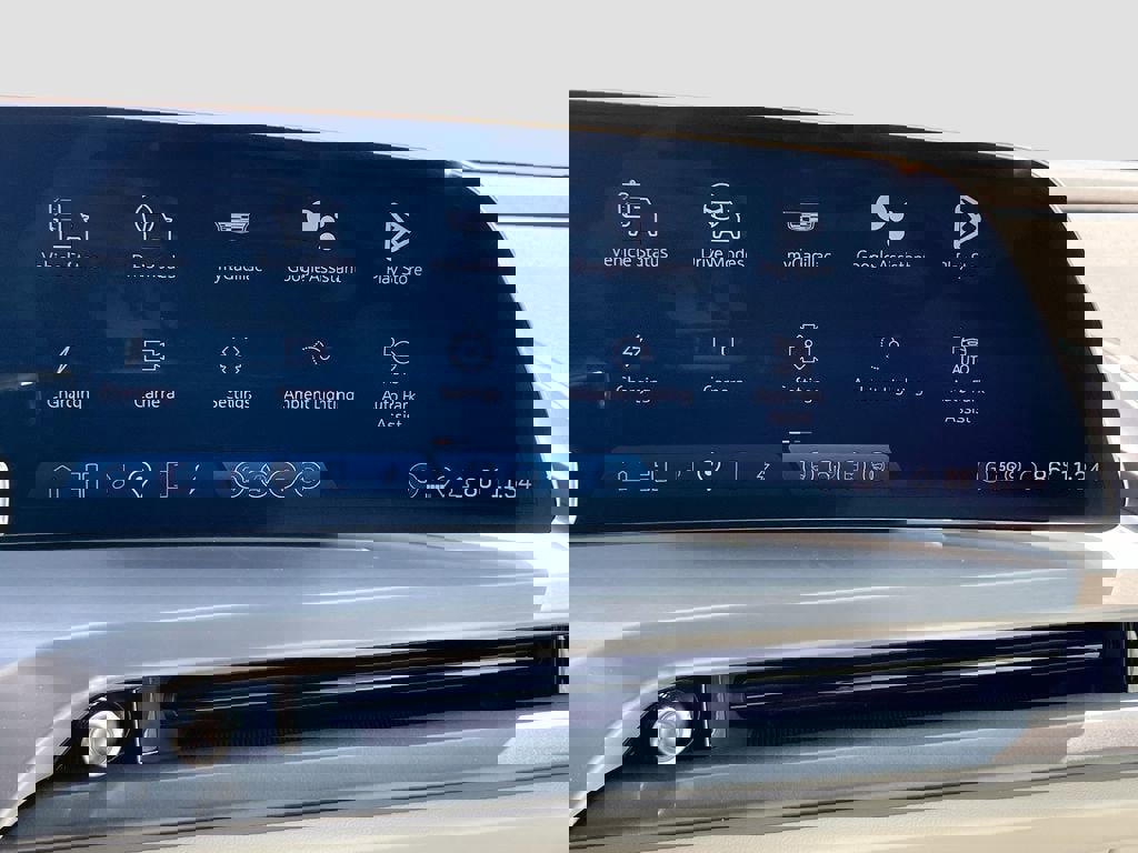 New 2026 Cadillac Vistiq Sport w/ LPO, Floor Liner Package image 15