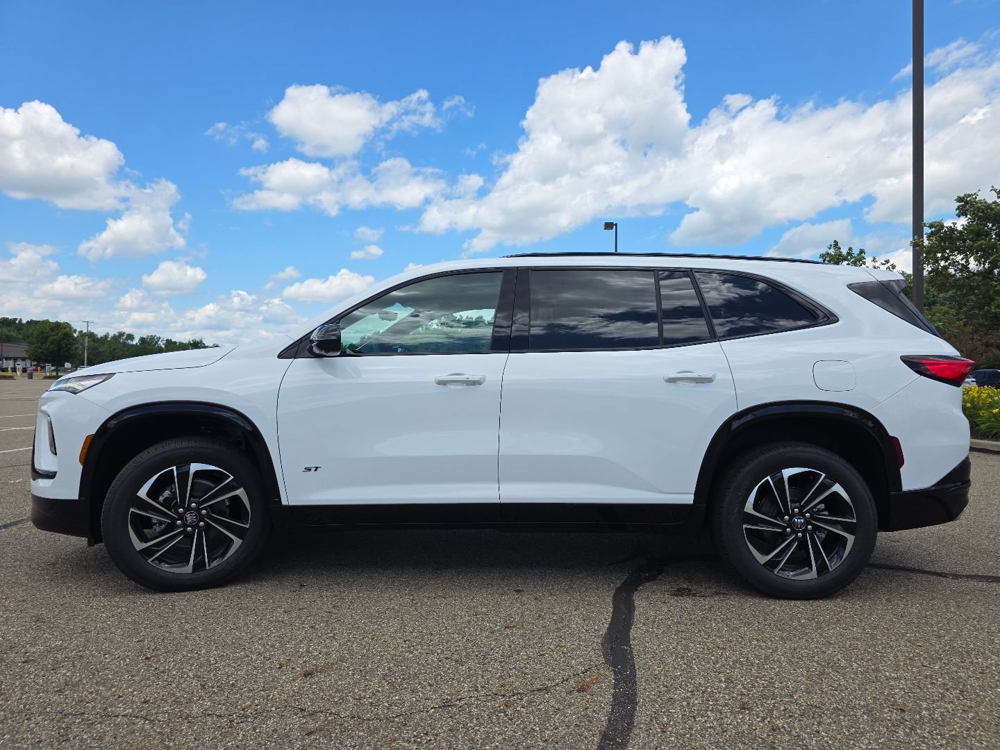 New 2026 Buick Enclave Sport Touring w/ Power Package AWD/4WD image 16