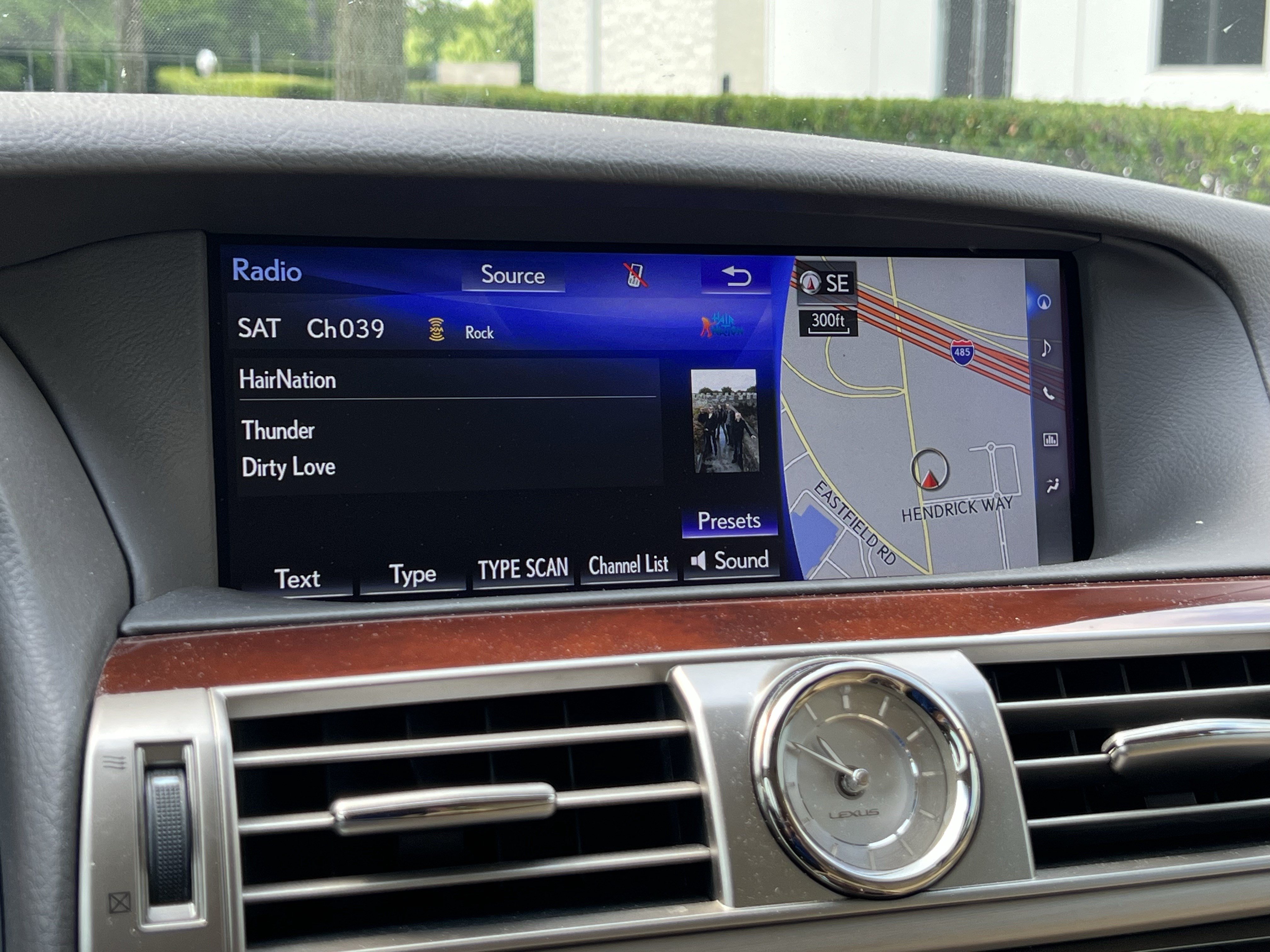 Used 2017 Lexus LS 460 L w/ Ultra Luxury Package RWD image 23