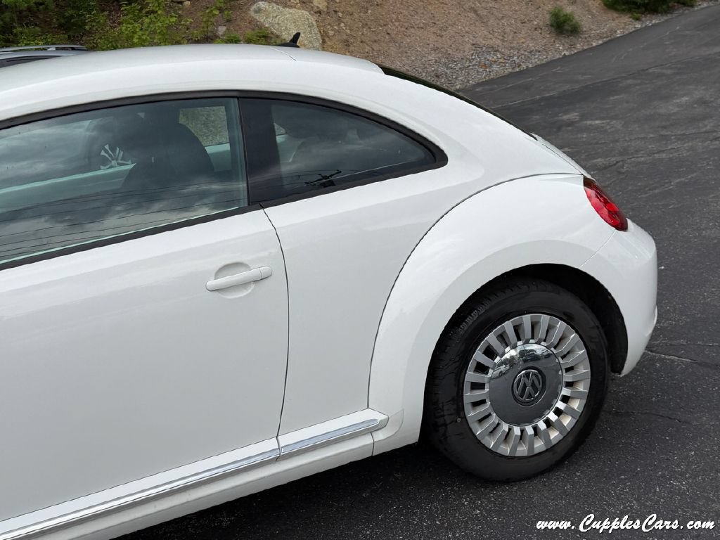 Used 2013 Volkswagen Beetle 2.5 FWD image 32