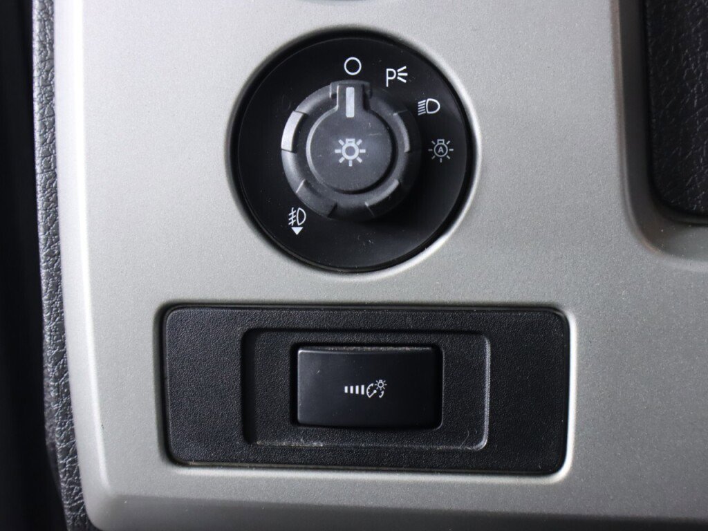 Used 2014 Ford F150 FX4 image 10