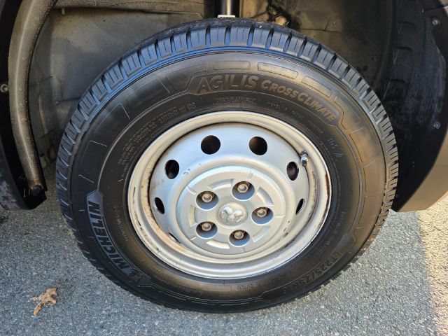 Used 2023 RAM ProMaster 2500 w/ LED Premium FWD image 16