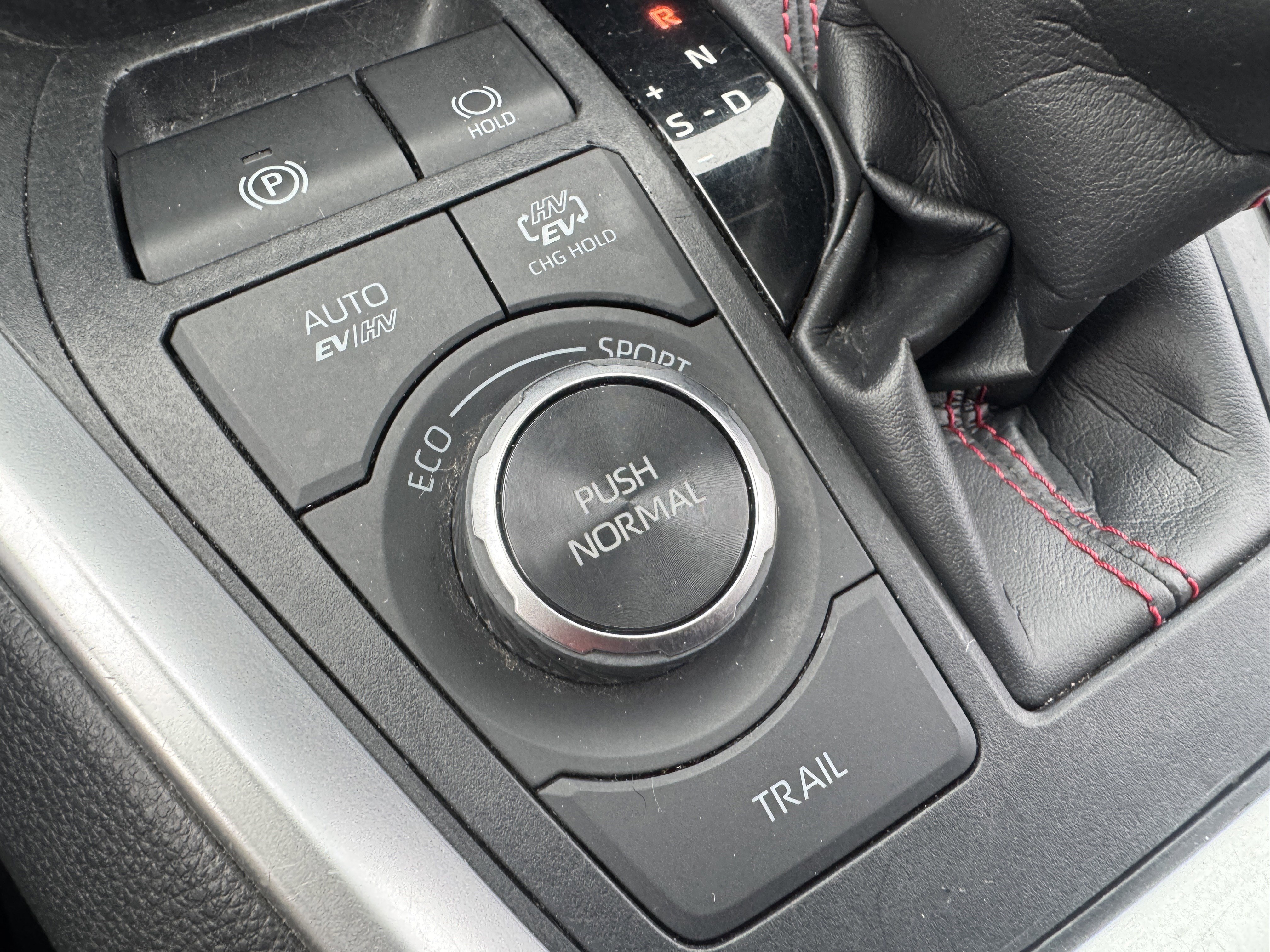 Certified 2024 Toyota RAV4 SE image 28