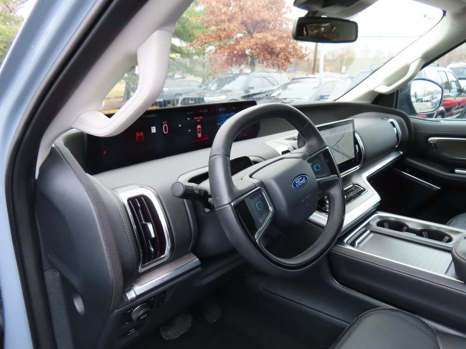 Certified 2025 Ford Expedition Max Platinum w/ Driver's Package image 14