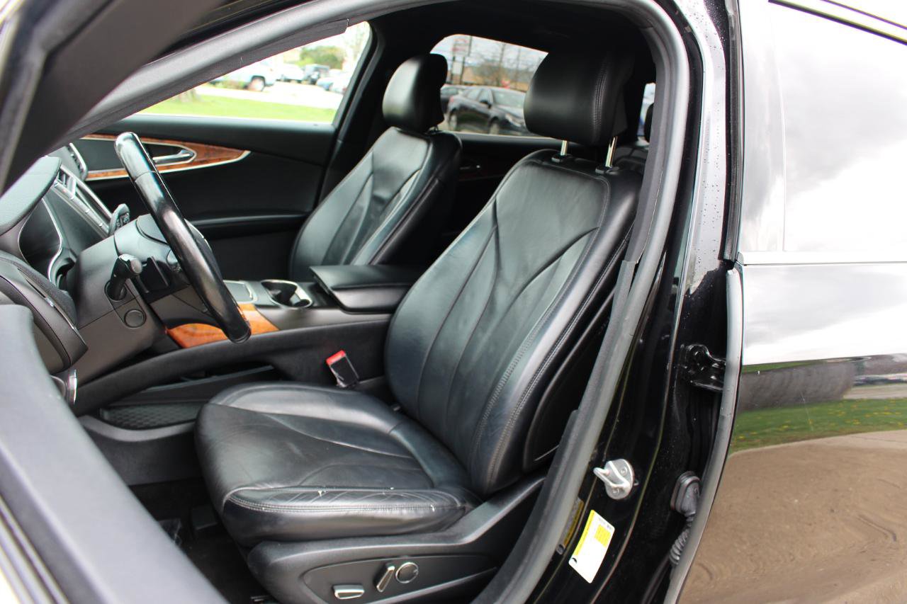 Used 2016 Lincoln MKX Reserve w/ Climate Package image 15