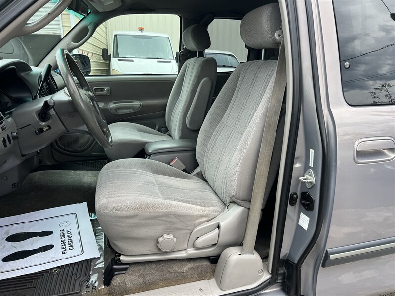 Used 2002 Toyota Tundra SR5 AWD/4WD image 9