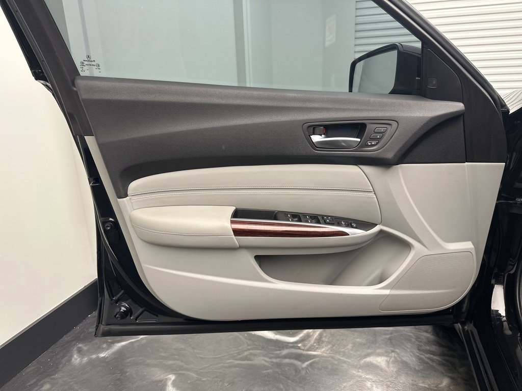 Used 2015 Acura TLX V6 w/ Technology Package image 16