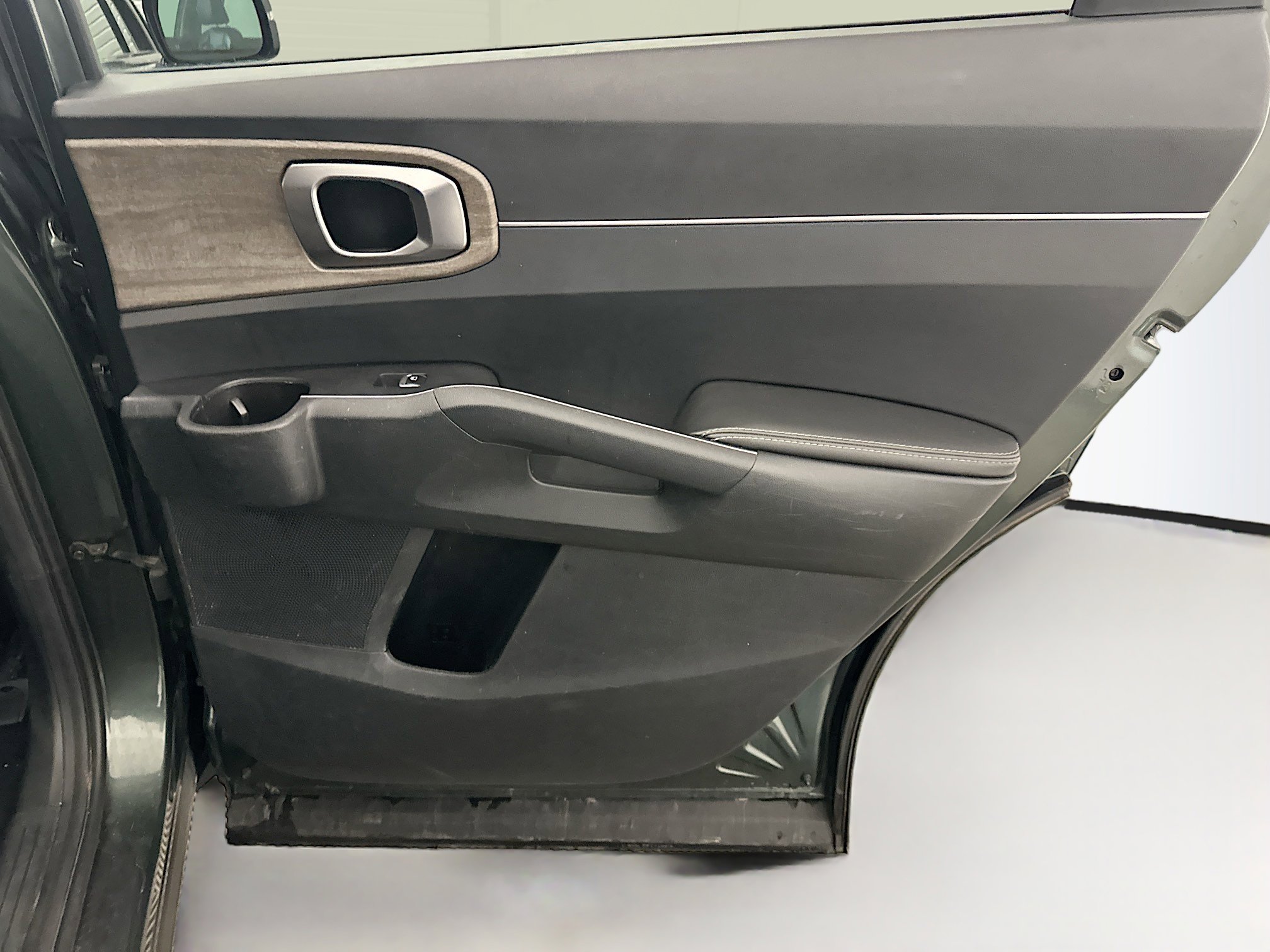 Used 2023 Kia Sorento S AWD/4WD image 32