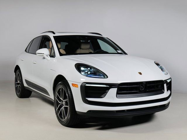 New 2025 Porsche Macan image 7