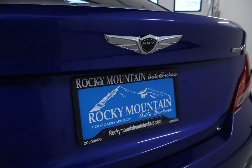 Used 2020 Genesis G70 2.0T w/ Elite Package image 9