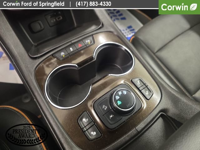 Used 2023 GMC Acadia AT4 AWD/4WD image 26