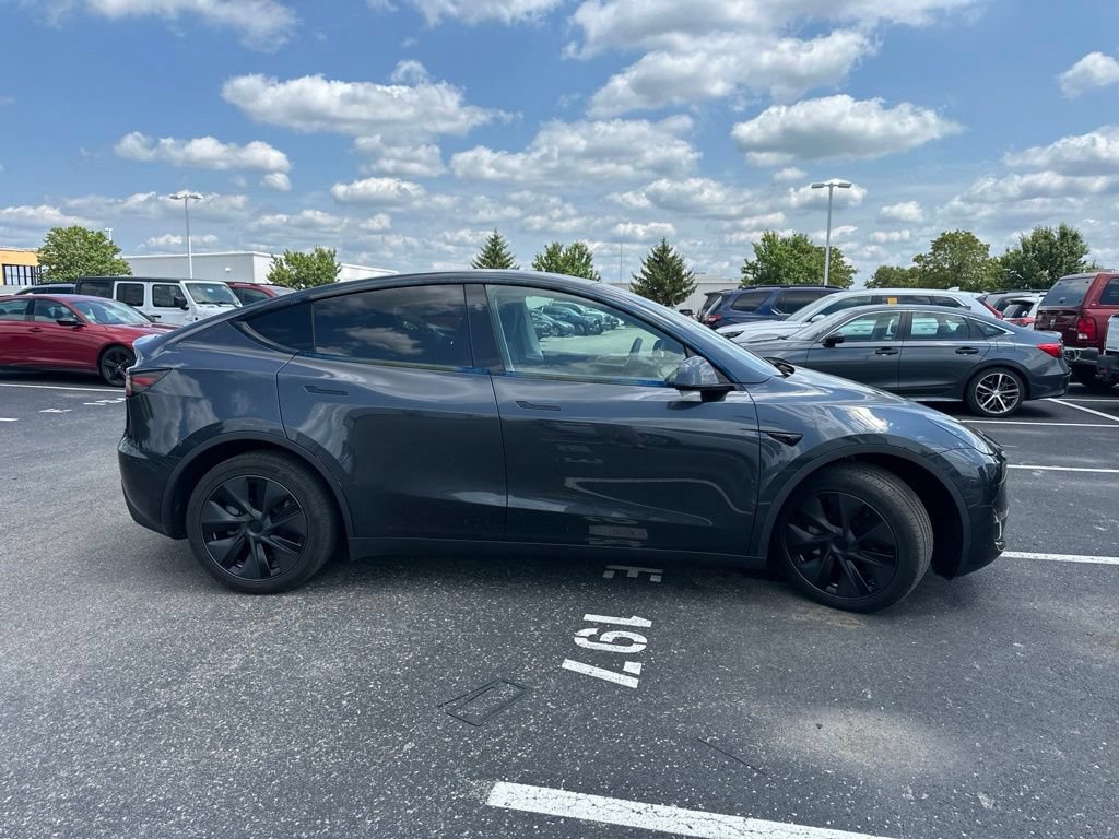 Used 2025 Tesla Model Y Long Range AWD/4WD image 13
