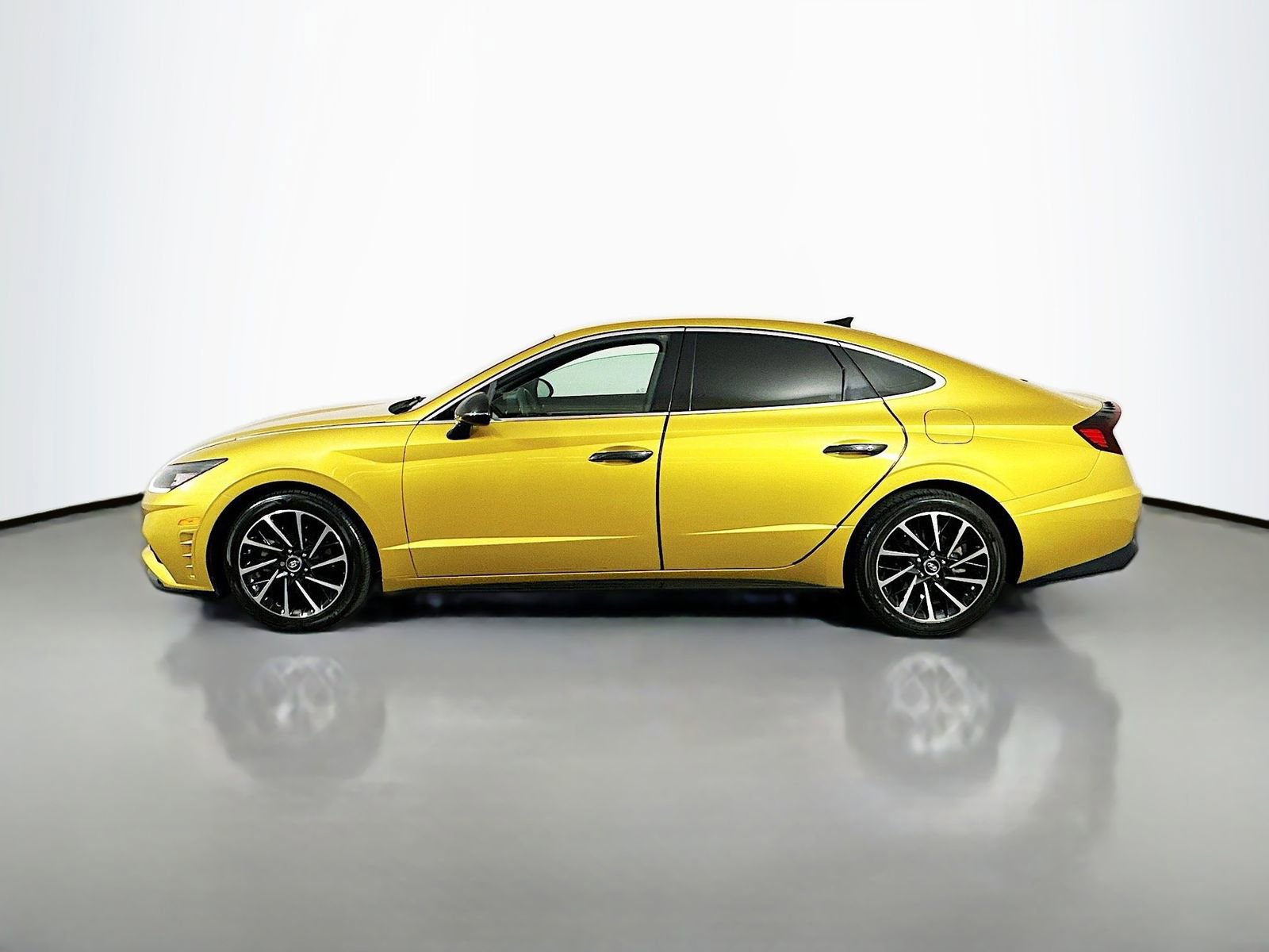 Used 2020 Hyundai Sonata SEL Plus w/ Cargo Package FWD image 5