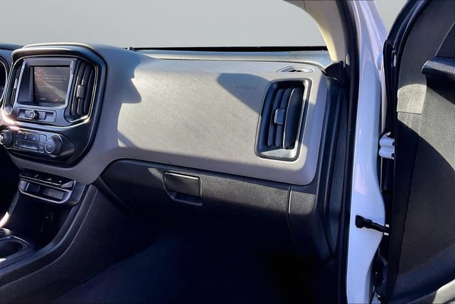 Used 2022 Chevrolet Colorado W/T w/ WT Convenience Package AWD/4WD image 16