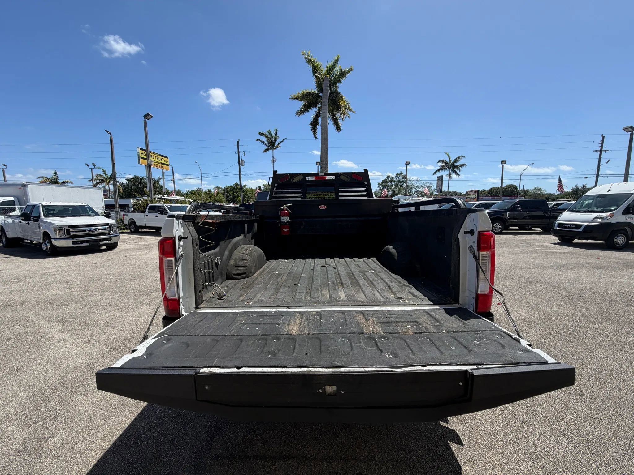 Used 2017 Ford F350 XL w/ Power Equipment Group AWD/4WD image 5