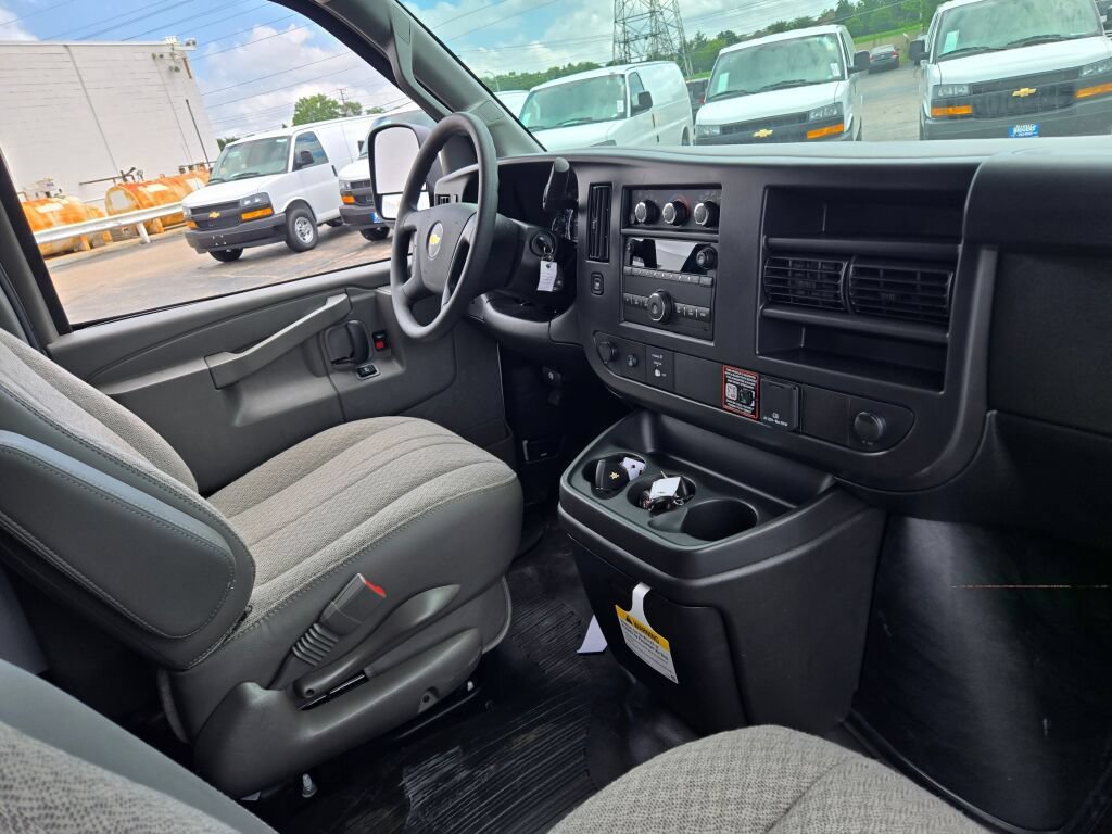 New 2026 Chevrolet Express 3500 Extended w/ Driver Convenience Package RWD image 5