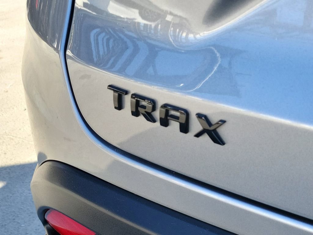Used 2024 Chevrolet Trax RS w/ Sunroof Package image 7