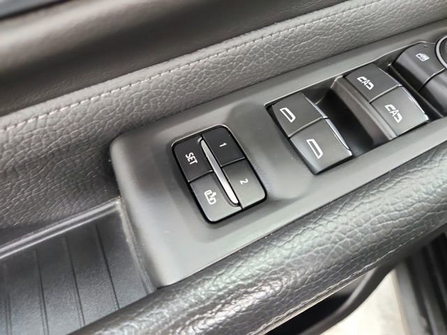 Used 2023 GMC Yukon Denali image 21