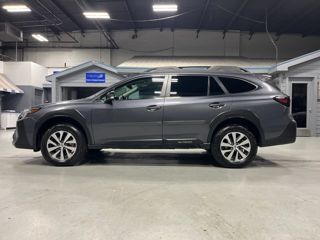 Certified 2025 Subaru Outback Premium AWD/4WD image 6