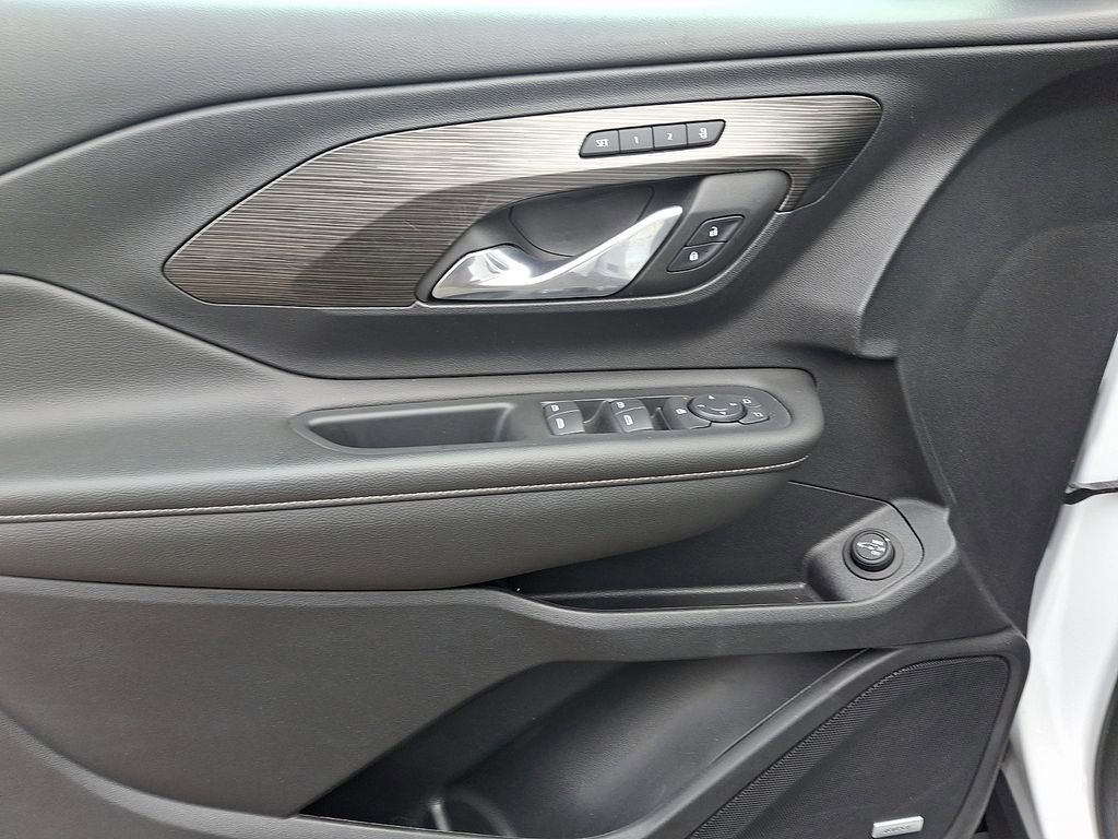 Certified 2022 GMC Terrain SLT w/ Infotainment Package II image 12