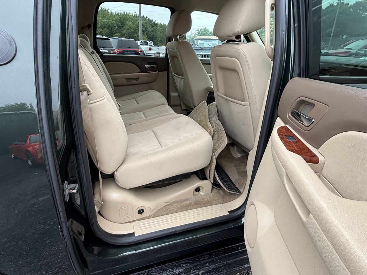 Used 2013 Chevrolet Avalanche LS AWD/4WD image 23