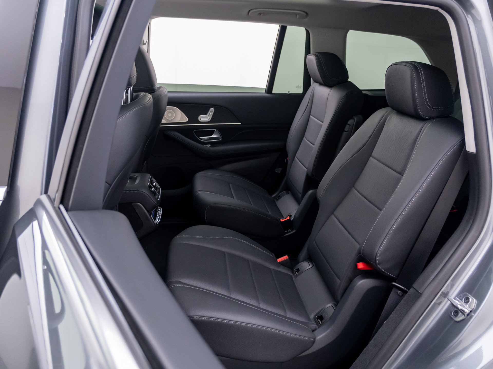 New 2026 Mercedes-Benz GLS 450 4MATIC image 18