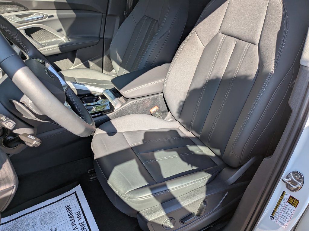 Used 2025 Audi Q5 Premium w/ Premium Plus AWD/4WD image 12