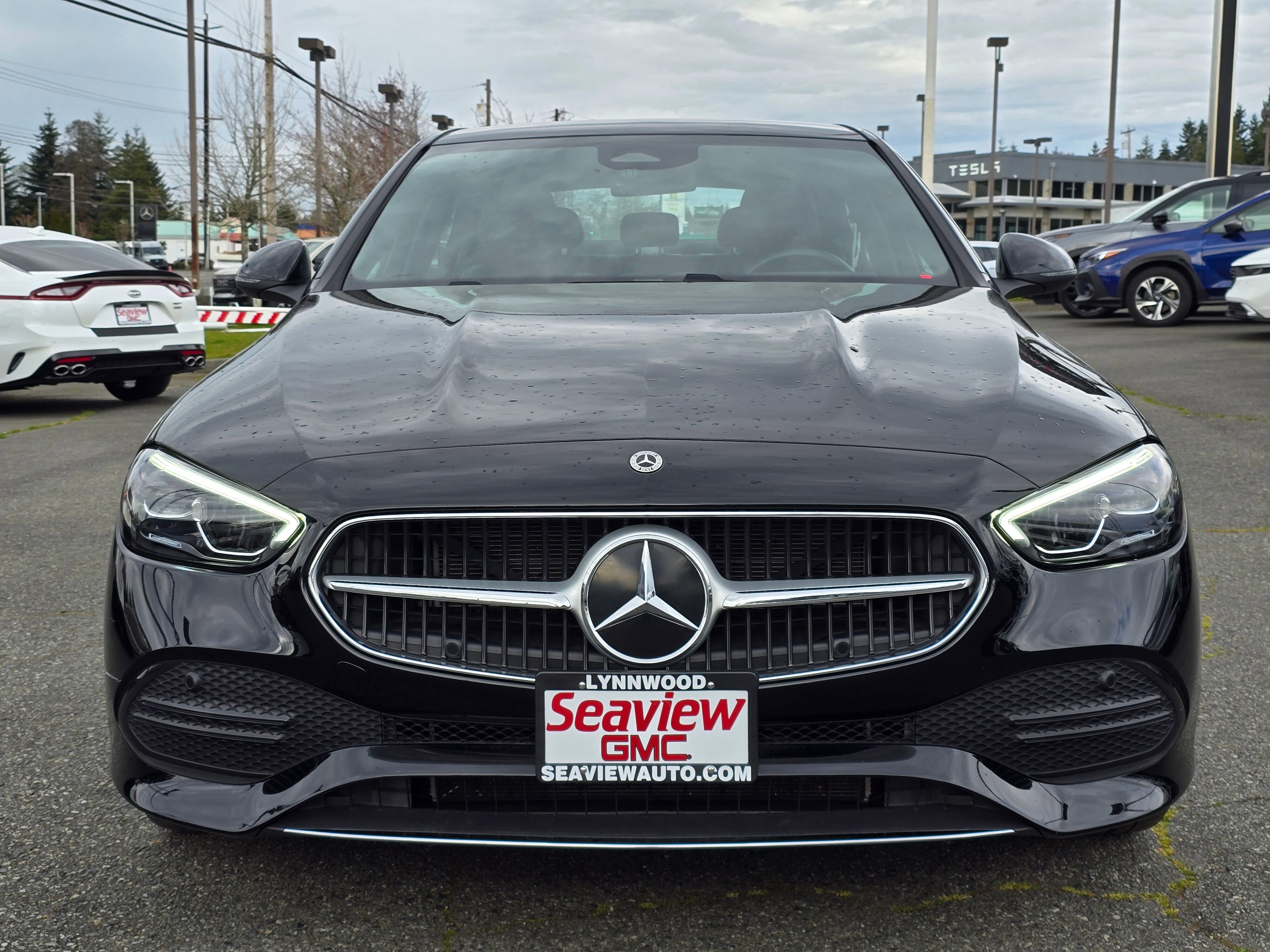 Used 2025 Mercedes-Benz C 300 Sedan image 2