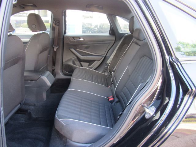 Used 2023 Volkswagen Jetta Sport image 15