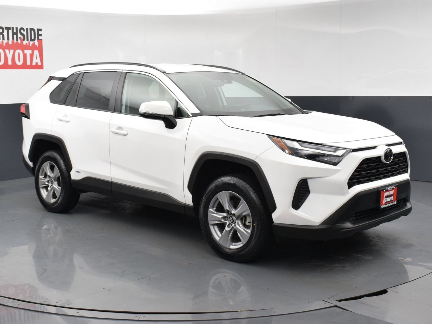 Used 2025 Toyota RAV4 XLE AWD/4WD image 6