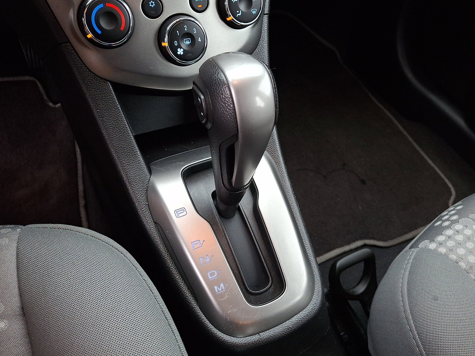 Used 2014 Chevrolet Sonic LS FWD image 22