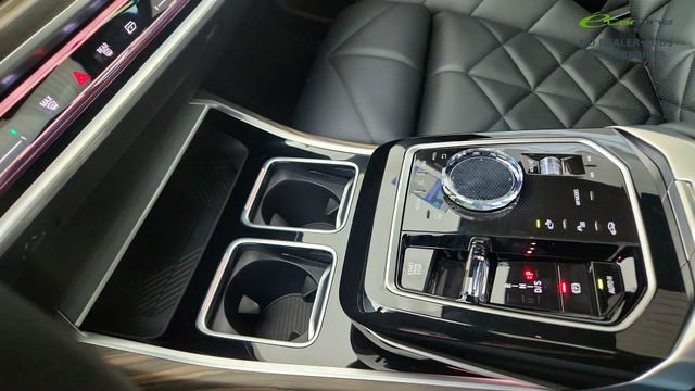 Used 2025 BMW 740i xDrive AWD/4WD image 51