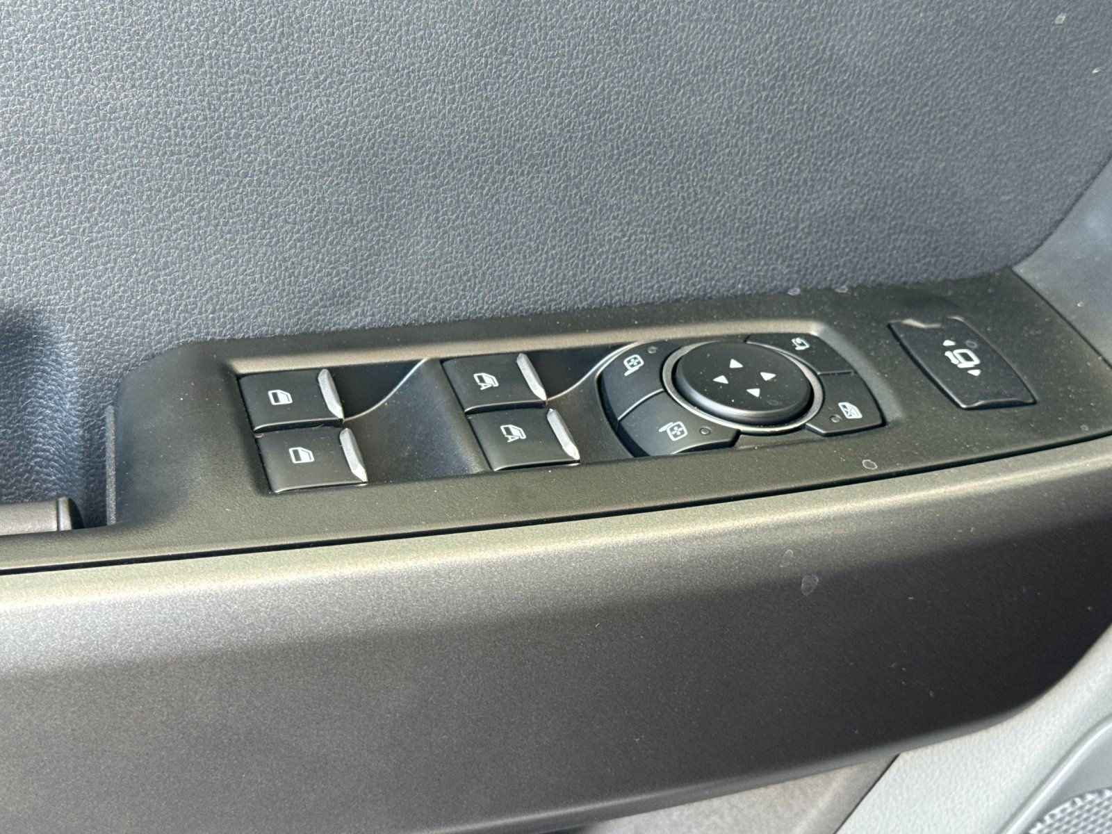 New 2026 Ford F250 XLT w/ FX4 Off-Road Package image 11