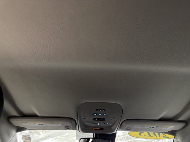 Used 2015 Chevrolet Volt w/ Enhanced Safety Package 1 FWD image 27