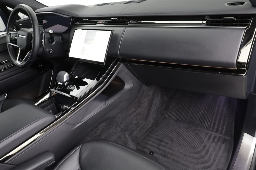 Used 2024 Land Rover Range Rover Sport SE AWD/4WD image 21