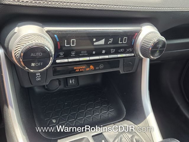Used 2019 Toyota RAV4 XLE FWD image 23