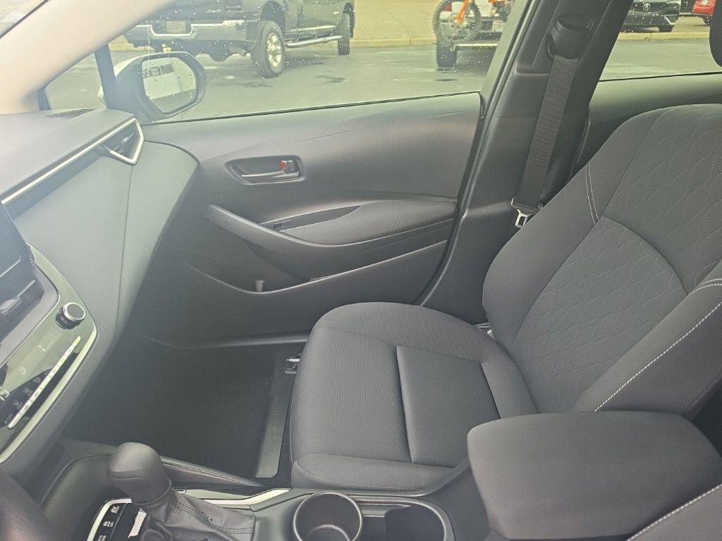 Used 2025 Toyota Corolla LE FWD image 22