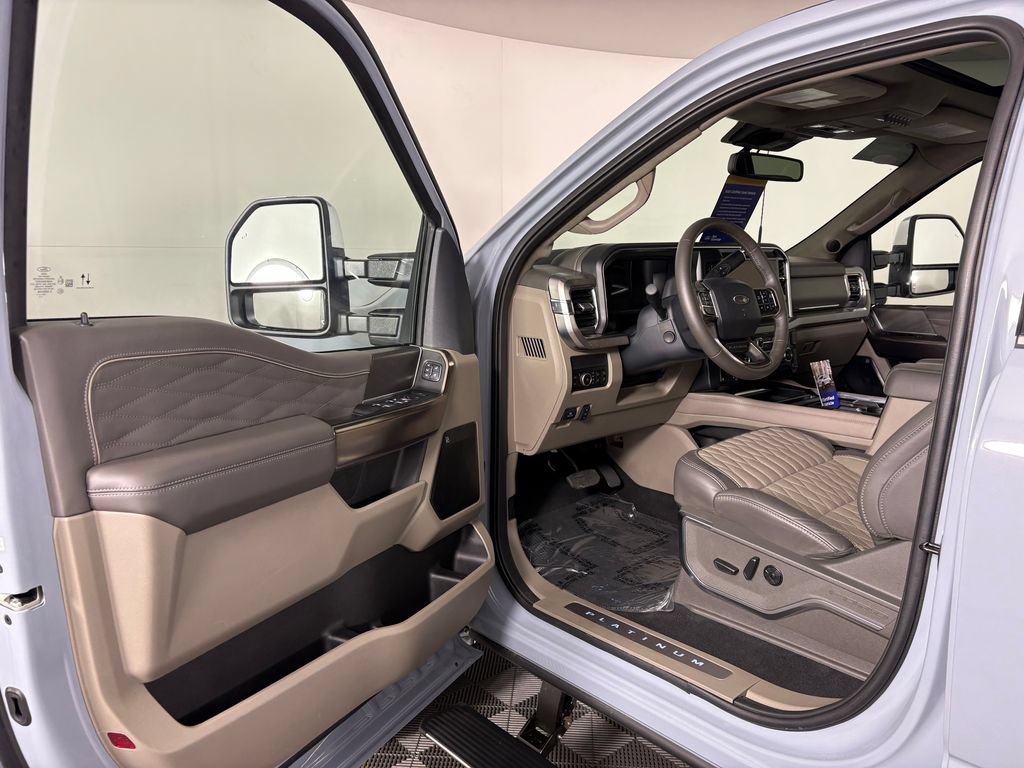 Certified 2026 Ford F250 Platinum w/ Platinum Plus Package AWD/4WD image 12