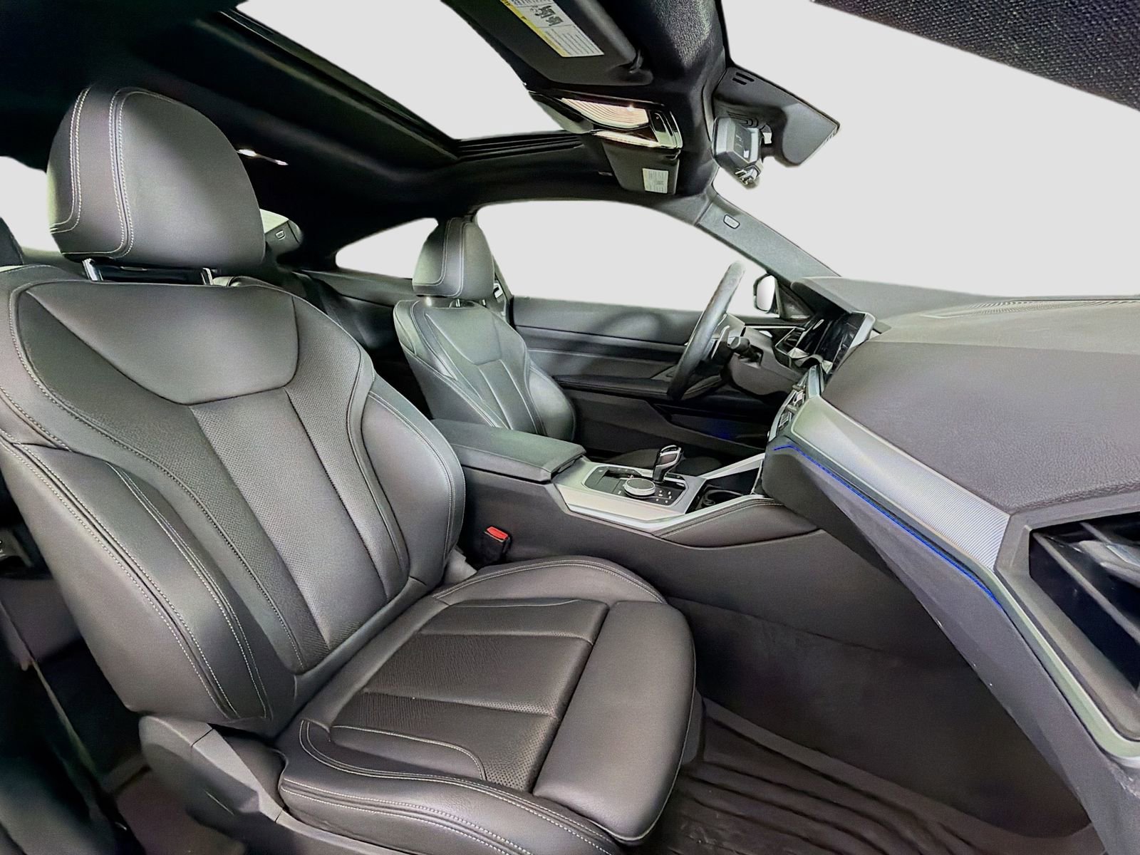 Used 2022 BMW 430i xDrive Coupe w/ M Sport Package image 31