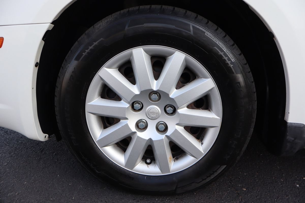 Used 2008 Chrysler Sebring LX FWD image 38