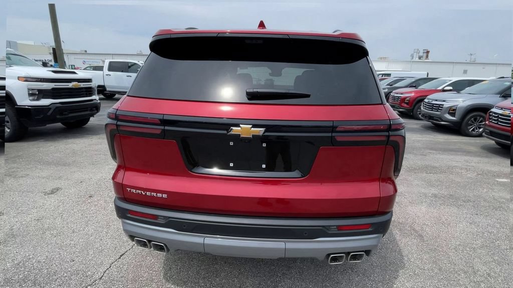 New 2026 Chevrolet Traverse LT w/ Driver Confidence Package FWD image 9