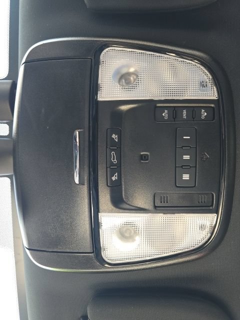 Used 2021 Dodge Durango R/T w/ Technology Group AWD/4WD image 18